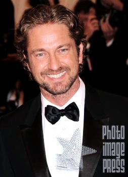 Happy Birthday Wishes going out to the charismatic Gerard Butler!                