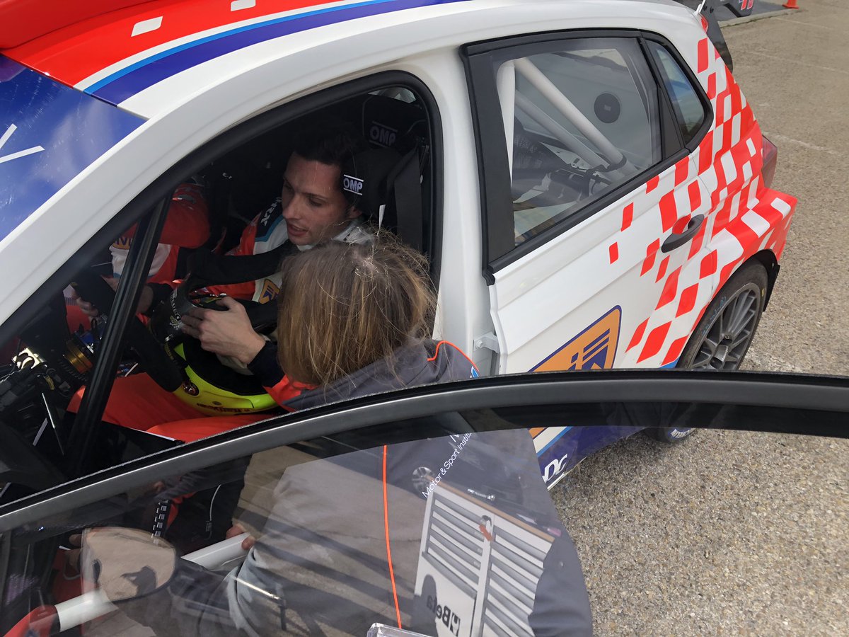Anchelechegoyen's tweet photo. Cristian García y Mario Tomé saldrán con el equipo Teo Martín Motorsport en el @RallyCAMRACE a los mandos del Volkswagen Polo GTi R5 - https://t.co/MumqeQdfkG #teomartinmotorsport #rally #polor5 #volkswagen #volkswagenmotorsport #vwpolor5 volkswagenpolor5 #poloisback #rallymadrid https://t.co/DDUNo3e5Pj
