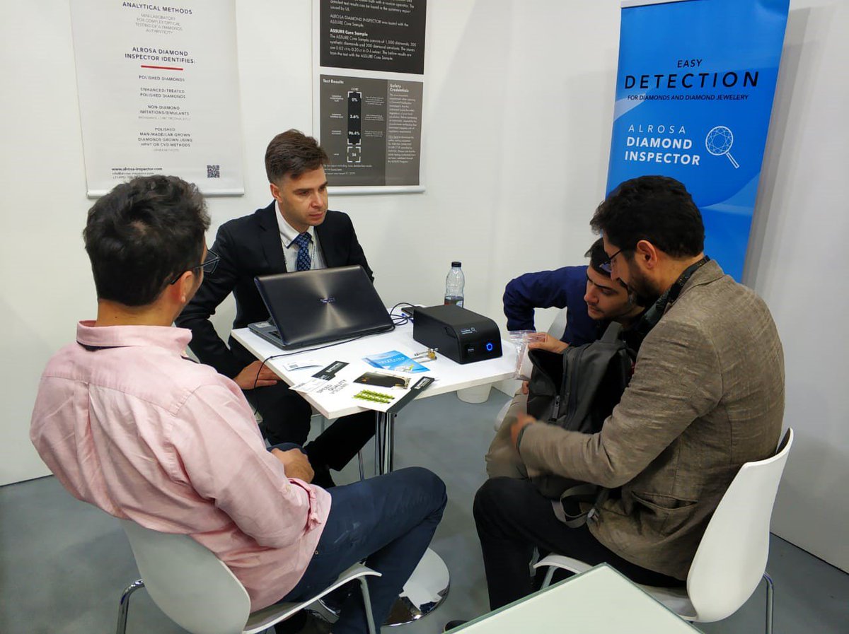 ALROSATech's tweet image. ALROSA Technology at VOD Dubai IJS: ALROSA Diamond Inspector is stably gaining people&apos;s interest!

#VODDIJS #naturaldiamonds