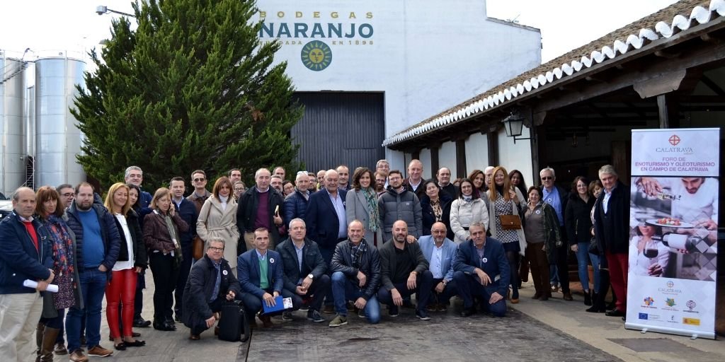 VinosCLM's tweet photo. En marcha la iniciativa #CalatravaSabor de @ParqueCalatrava para potenciar el turismo gastronómico en la comarca de Campo de Calatrava en #CiudadReal. 

👇Mucho por descubrir https://t.co/OcrRthROut https://t.co/l0CZOwZE6s