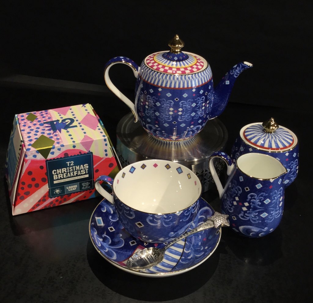 ✨BEST IN SHOW✨

Enjoy our Eleganza range and add our Christmas Breakfast tea to keep you snug this winter 🌬❄️

#T2Moments #T2 #T2Tea #WDYT #Cheltenham #CheltenhamTea #Tea #Christmas #ChristmasTea #christmasgifts