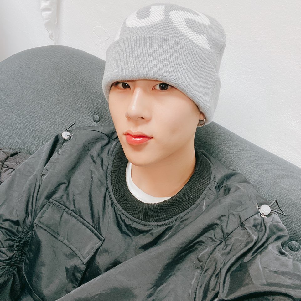 Monbebe Spain tweet media