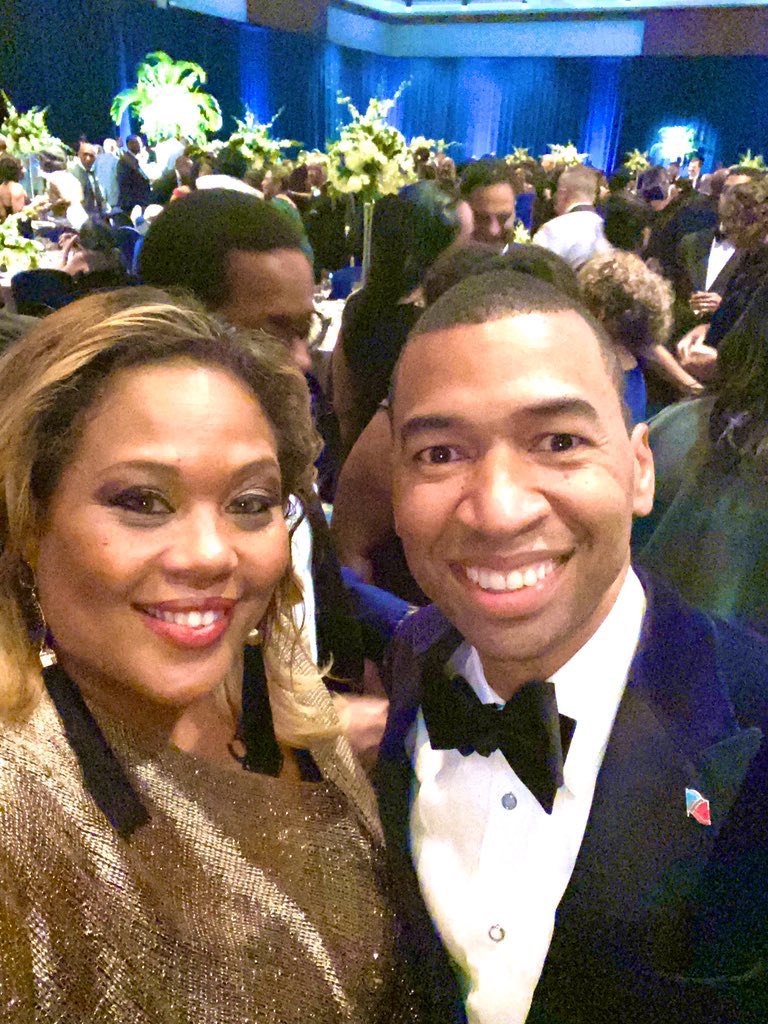 TaraSetmayer's tweet photo. Honored to witness the historic swearing in of my friend #StevenReed as the 1st Black mayor of #Montgomery-cradle of the confederacy&birthplace of the Civil Rights movement.
“I stand here w/the souls of slaves sold along the Alabama river just a few feet from here”
Powerful!✊🏼 https://t.co/hLqgoDO2tS