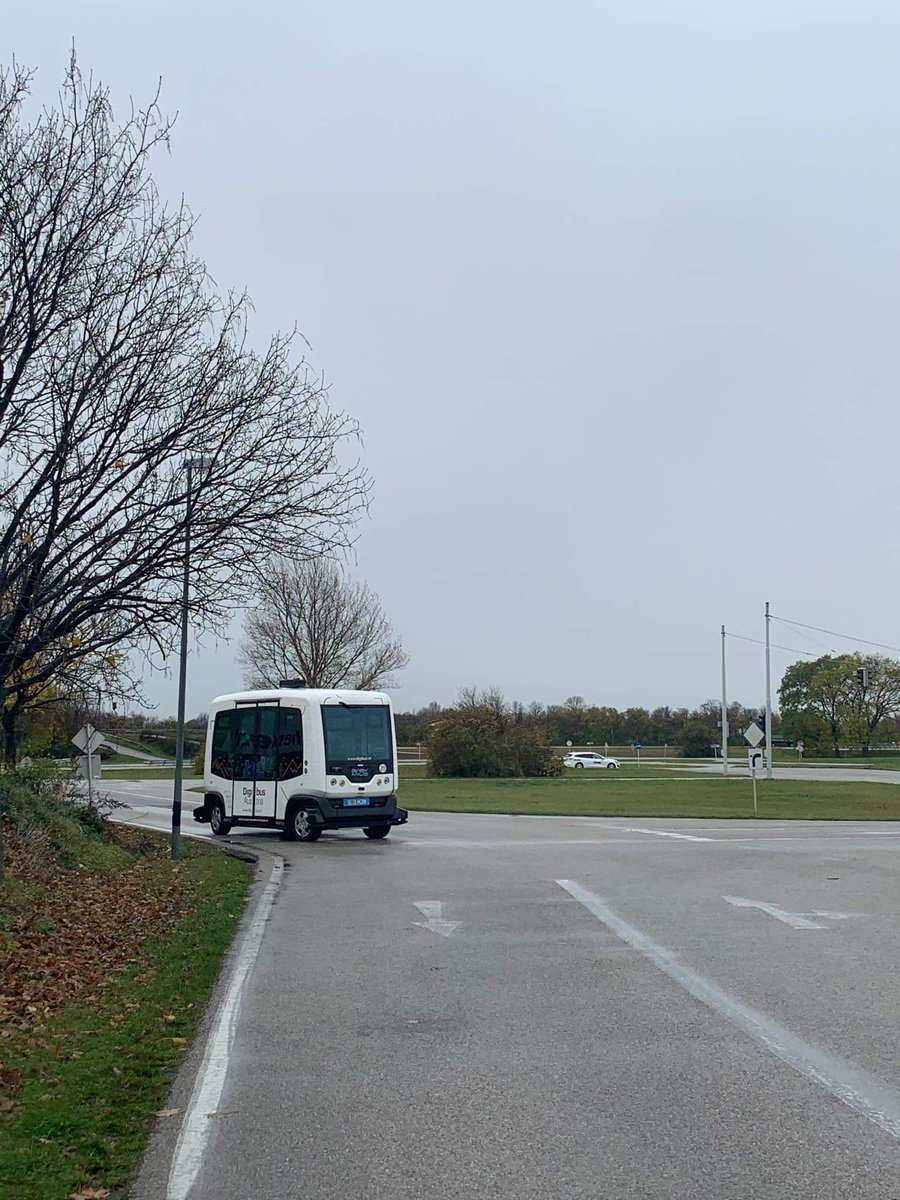 digibus_at's tweet image. Zu Gast im ÖAMTC Verkehrstechnikzentrum Teesdorf #digibus #automatisiertemobilität #öamtc