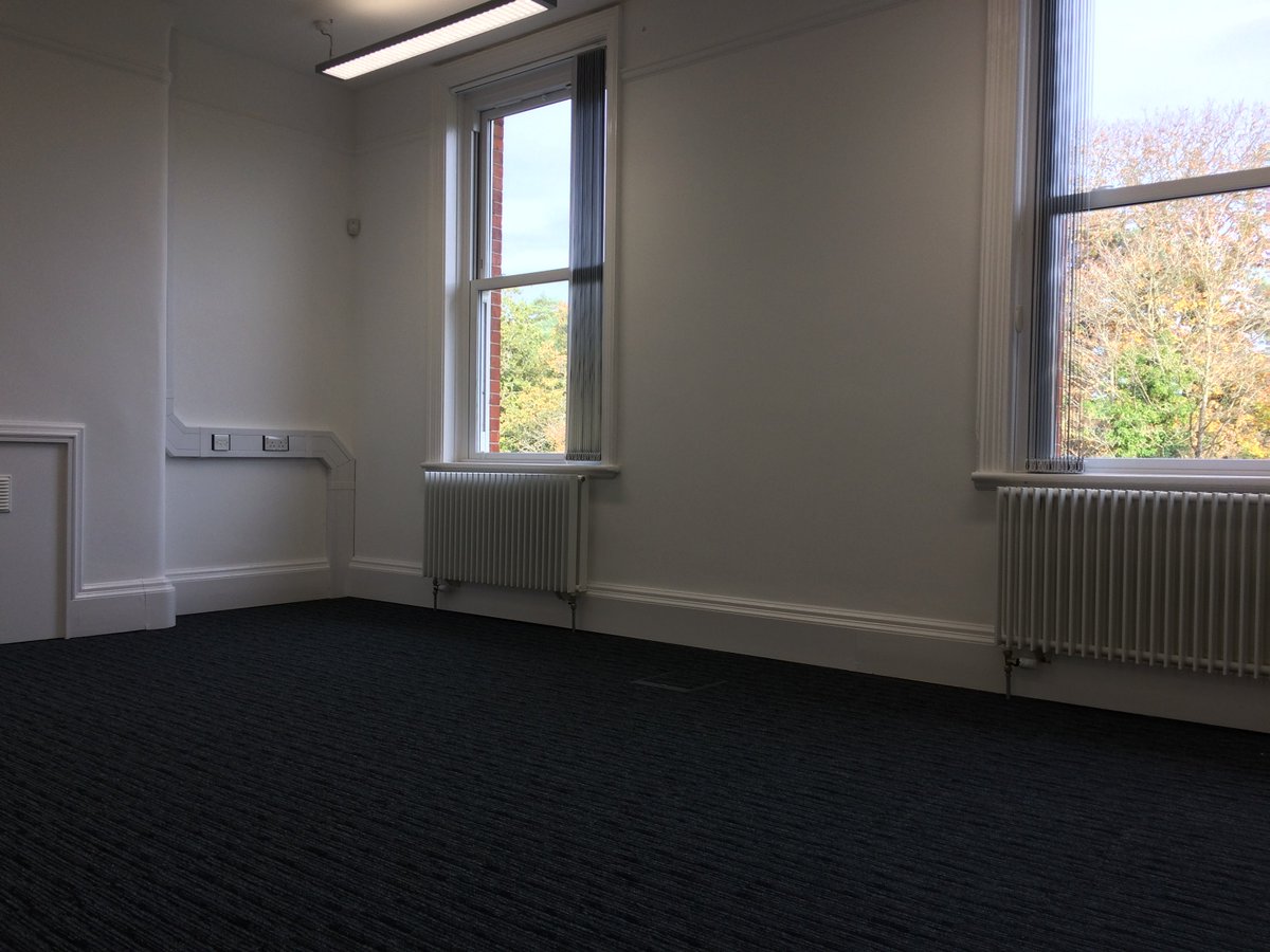 ElaineKearneyUK's tweet photo. A big quiet corner office has just become available @Base_Bordon. Innovation and growth support included for free from @OI_HighGrowth! If you have clever ideas and want to be different, come visit us and we'll help you succeed in 2020. #scaleup #newoffice #oispace https://t.co/wcL82CZYgu