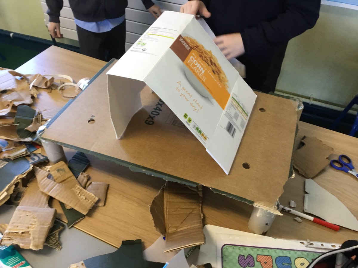 OCMillsNS's tweet photo. Our STEAM projects rang2-4 #ScienceWeek2019 #pdstscience #discoveryprimaryscience https://t.co/mnRNbiX4gD