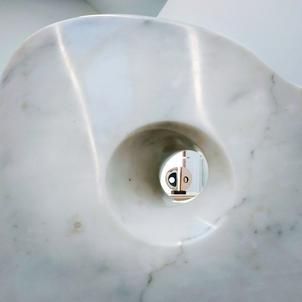 HeongGallery's tweet photo. What you see when you look. BARBARA HEPWORTH: DIVIDED CIRCLE opens Friday 15 November. All welcome.
#barbarahepworthcambridge #heonggallery #dividedcircle #barbarahepworth #sculpture #marble #bronze https://t.co/UKZ5BECU2n