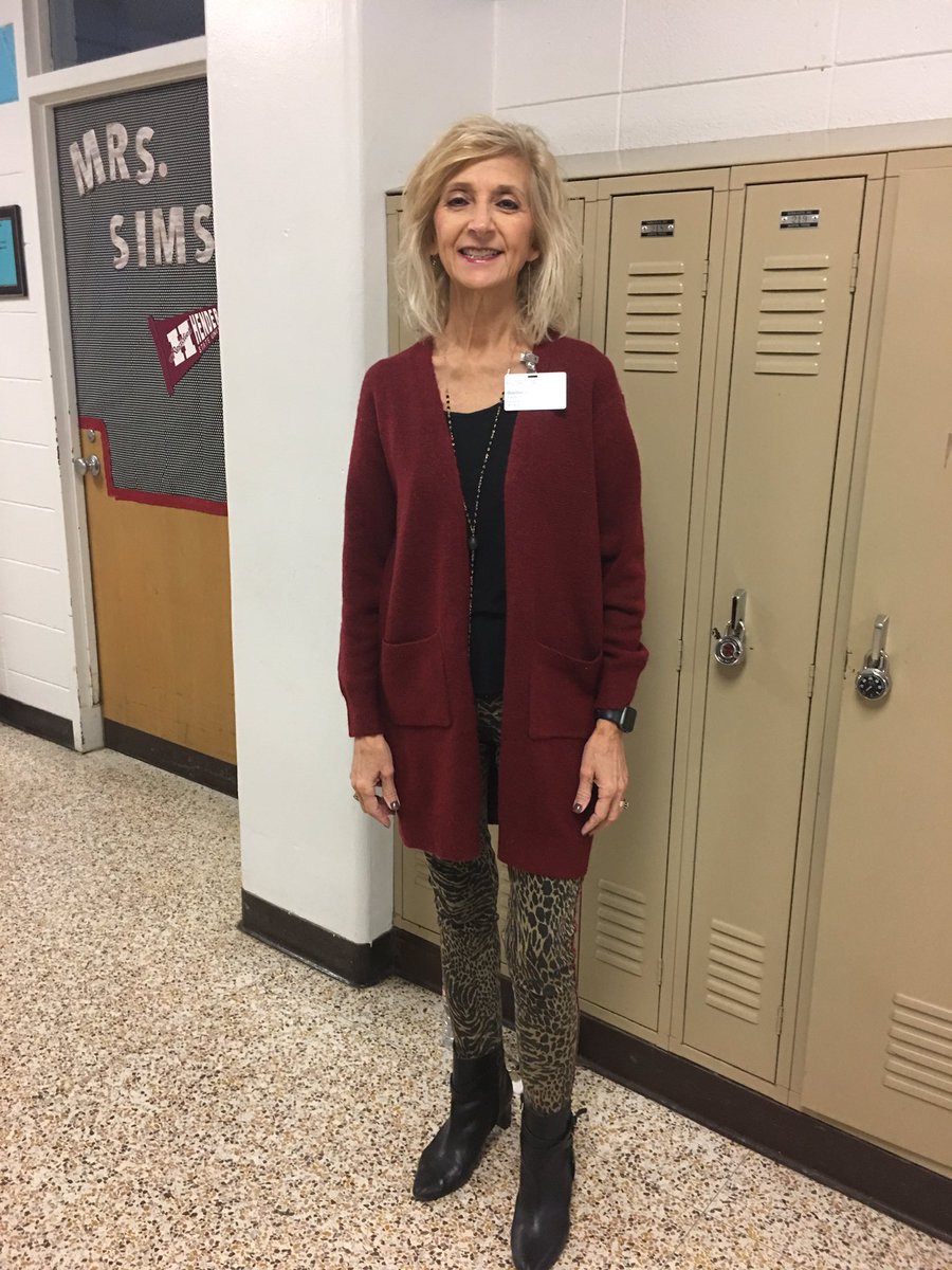 oferguso's tweet photo. Joining FSPS in #WorldKindnessDay by wearing a cardigan. #CardiganDay is inspired by renowned cardigan-wearer and children’s television icon, Fred Rogers, and his quote, “There’s no person in the whole world like you, and I like you just the way you are.”  #FSPSKind https://t.co/wkiQBqwBKp