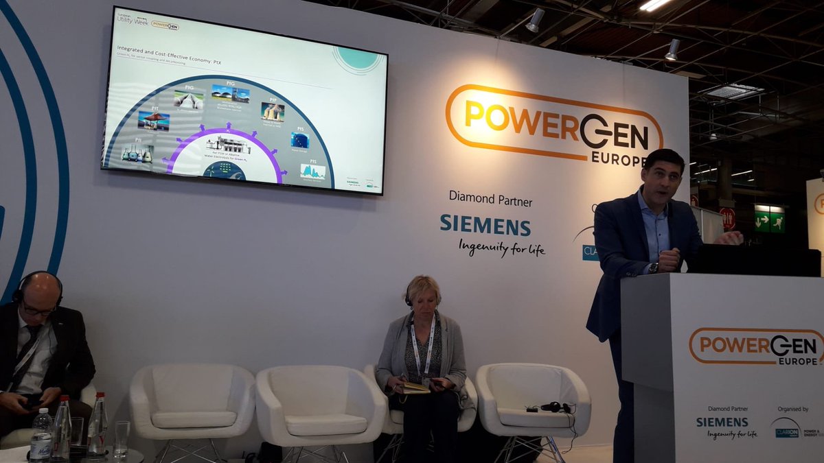 H2Europe's tweet image. #Hydrogen at the centre of #sectorcoupling and #sectoralintegration: from #H2 turbines for power generation to green ammonia and #fuelcell EVs. Hydrogen and #PtoX are on everyone&apos;s mind at @EUW_live dedicated session. #EUW19