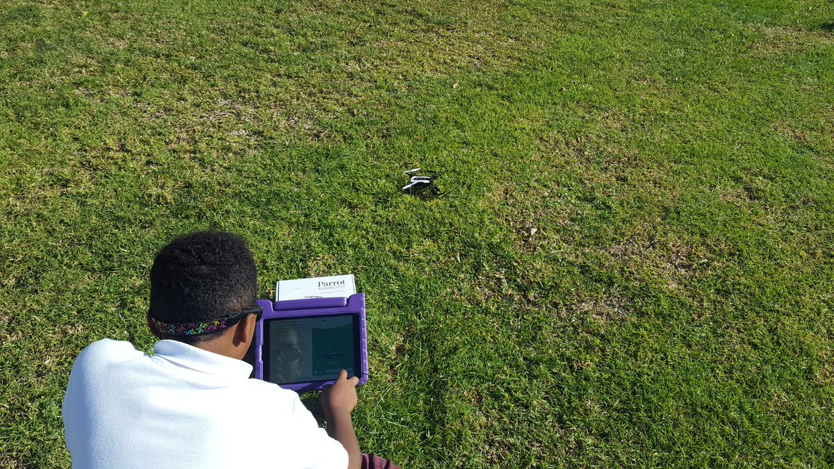 Ms_holmgren's tweet photo. Drone Club started up a few weeks ago! We are programming the drones to complete different challenges.
#drones #Swift #stem #technology 
@BA_STEAM_ACAD @KevinCoordt @MichelleSyvers1 @lisadcelaya @rlara_sbusd @ParrotEducation https://t.co/q0soCbYLjy