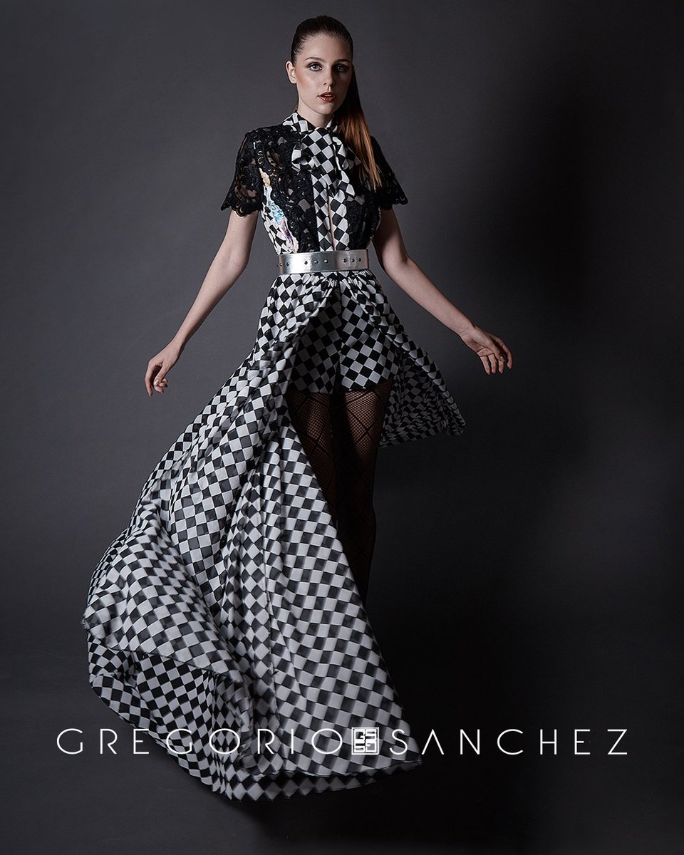 uts_ool's tweet image. I have learned over the years that doing what I love makes me feel alive every day of my life.
••
Con los años he aprendido que hacer lo que amo me hace sentir vivo todos los días de mi vida.
•
#qroo #mexicocity #mexico #playadelcarmen #fashion #moda #lookbook #fotografia