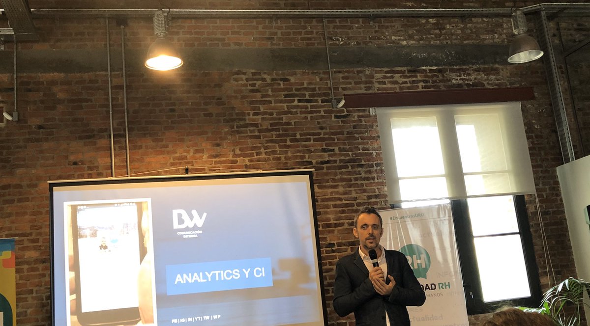Llega el turno de <a href="/PabloFaga/">Pablo Faga</a>. El uso intensivo de los datos para tomar decisiones estratégicas en comunicación interna. #CumbreUy2019