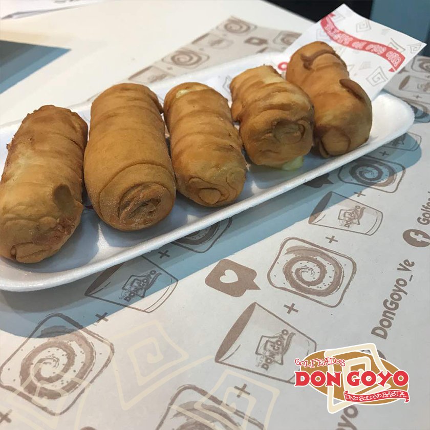 DonGoyo_VE's tweet photo. ¿Cómo alegrarte el día? ¡Ven por unos tequeños! 😃
#GolfeadosDonGoyo #Tequeños #13Nov #delicioso #CCCT #Merienda #CCLider #Maiquetía #Caracas #Tequeñosconqueso #CCBlandin #FelizMiercoles #ComidaVenezuela #UnoSoloNoBasta https://t.co/fbqyZW0Dpw