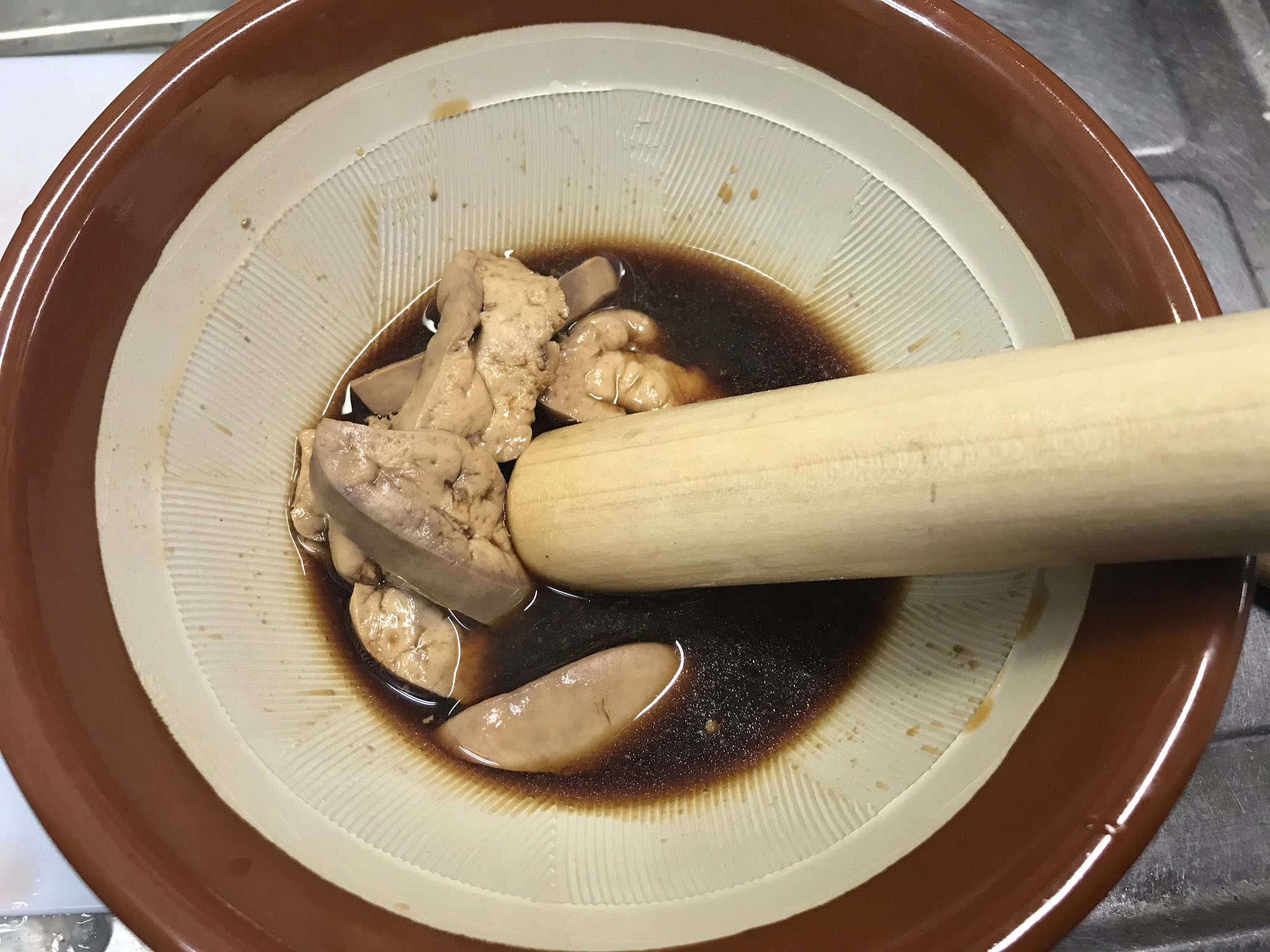 みなせ 今年はカミツキガメ取りに行けない 酒と醤油と一緒に アルコールが飛ぶまで煮る T Co Odx5epk13a Twitter
