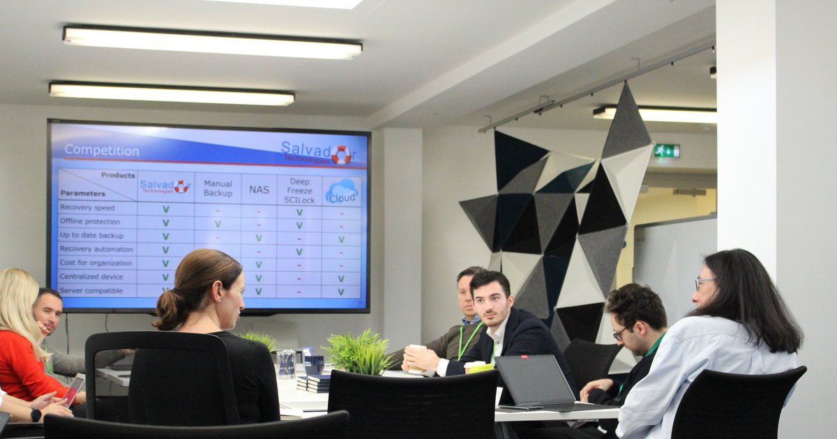 CyLonVentures's tweet image. Here @CyLonLab it is week 10 of our London Cohort 10 and we have started our group pitch practice for Demo Day! In 3 weeks these teams will be on the stage pitching to circa 150 investors and potential customers... do you have any words of encouragement?