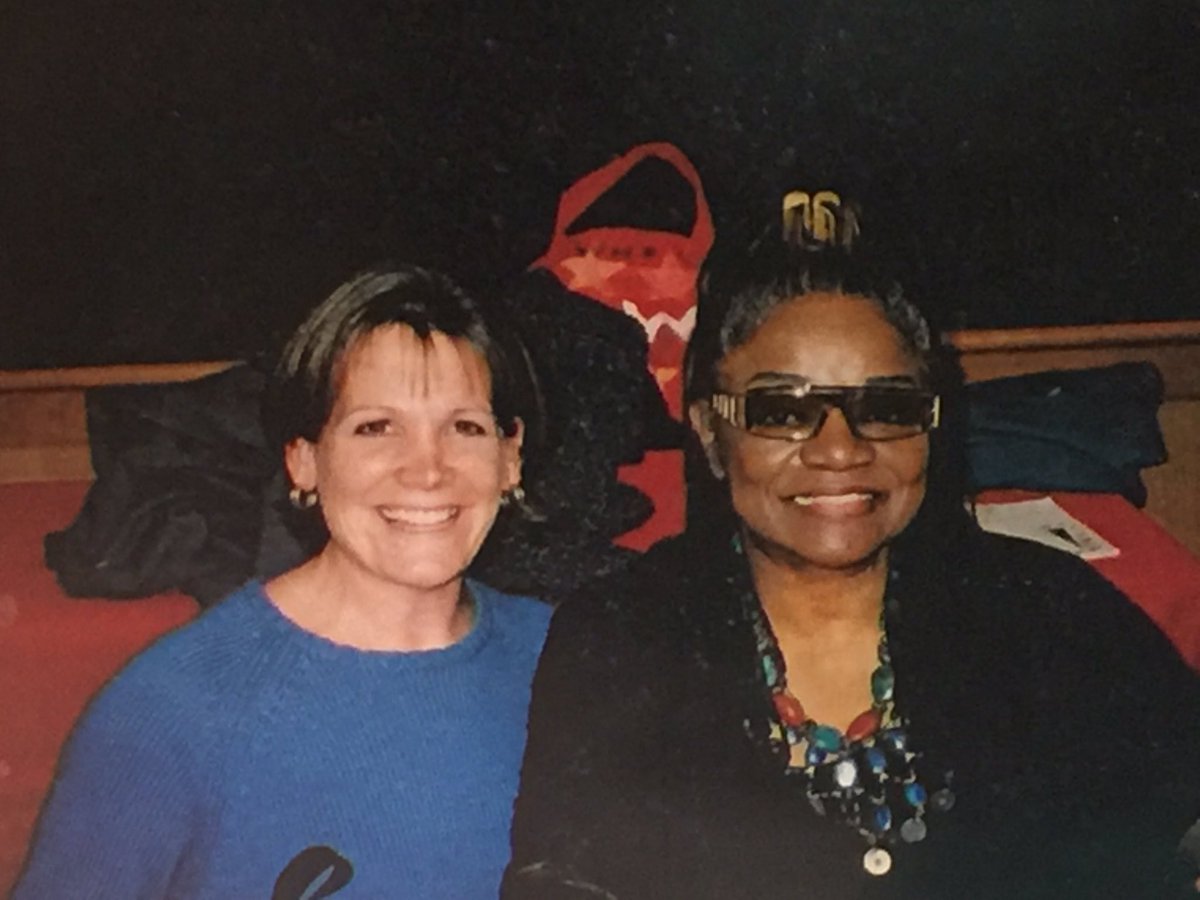 I met the Mystery Artist years ago. It was amazing!!