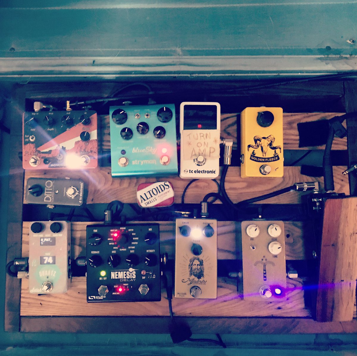 LastYrsModel's tweet photo. Lots of exciting new projects in the works over here @lastyearsmodelband we can’t wait for you to hear what we’re working on!! #newmusic #lastyearsmodel #rockmusic #alternativerock https://t.co/NMmpHJBvqr