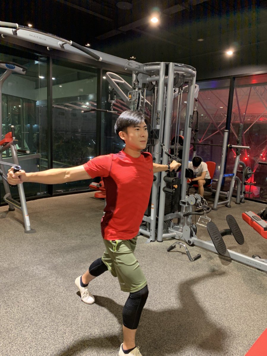 ppjirayu's tweet photo. ออกกำลังกายวันละนิดจิตแจ่มใส💪🏼 https://t.co/LylkOePpz8