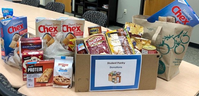 CILUNTHSC's tweet photo. Thank you to our faculty and staff faculty development attendees who generously donated to the #UNTHSC student pantry. @unthsc #unthscproud #KindnessMatters https://t.co/nbZgr4qP9D