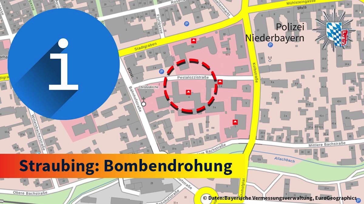 polizeiNB's tweet image. #Straubing #Bombendrohung
Die Absuche der Hauptgebäude ist abgeschlossen. Schüler die noch auf Gegenstände aus den Klassenzimmern warteten, haben diese mittlerweile in Empfang genommen. Lehrer haben selbige nach draußen gebracht.
Die Absuche in den Nebengebäuden geht weiter.