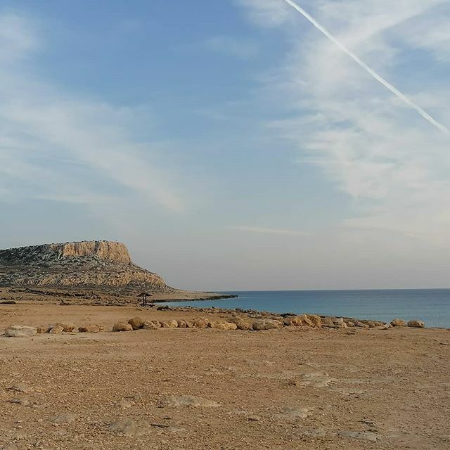 magdalenanderas's tweet photo. Vit sand mellan tårna och turkost vatten. Och klart vatten som inbjöd till snorkling. Barnen var lediga från skolan idag så vi drog på utflykt till Ayia Napa med omnejd.
#cypern #cypernimitthjärta #boutomlands #bopåcypern #kapgreco #utflykt #sommardag #ledigdag #ljuvligating https://t.co/PACd15PcxZ