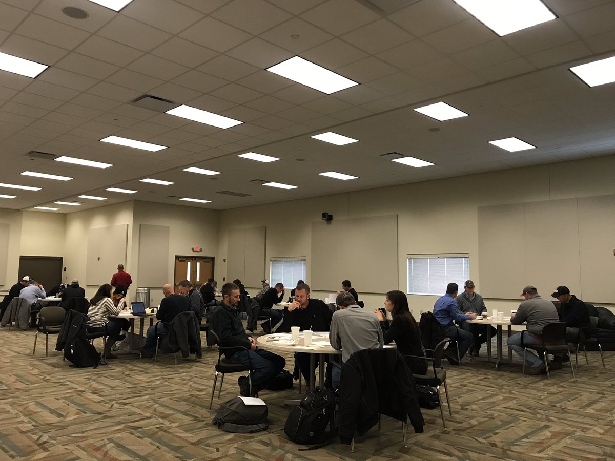 BecksHybrids's tweet photo. It's PFR Proofing day which means it's all hands on deck. 🤗 We've got some big time changes coming to the #PFRBook this year that we canNOT wait for you all to see! 

#BecksPFR #BecksAgronomy #teamworkmakesthebookwork https://t.co/J8bpt8dIDt