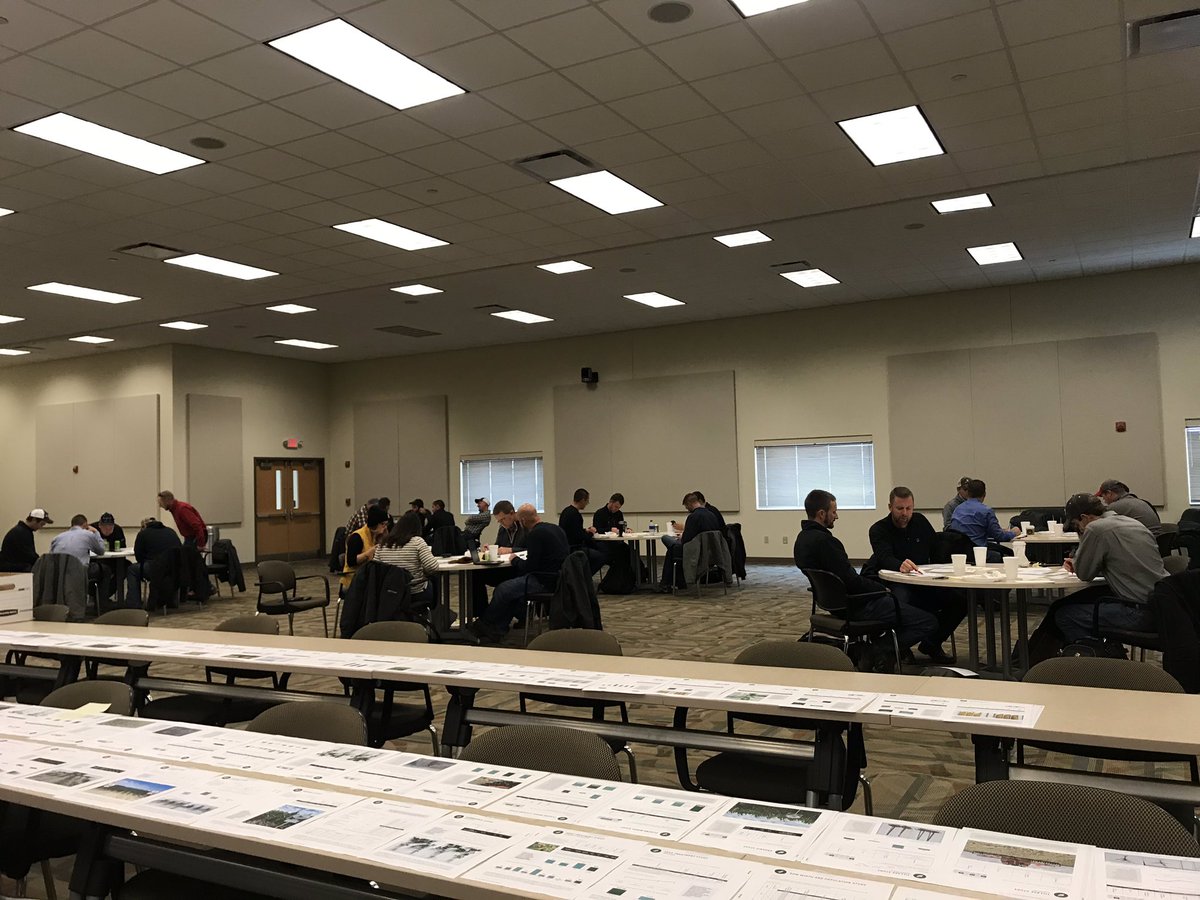 BecksHybrids's tweet photo. It's PFR Proofing day which means it's all hands on deck. 🤗 We've got some big time changes coming to the #PFRBook this year that we canNOT wait for you all to see! 

#BecksPFR #BecksAgronomy #teamworkmakesthebookwork https://t.co/J8bpt8dIDt