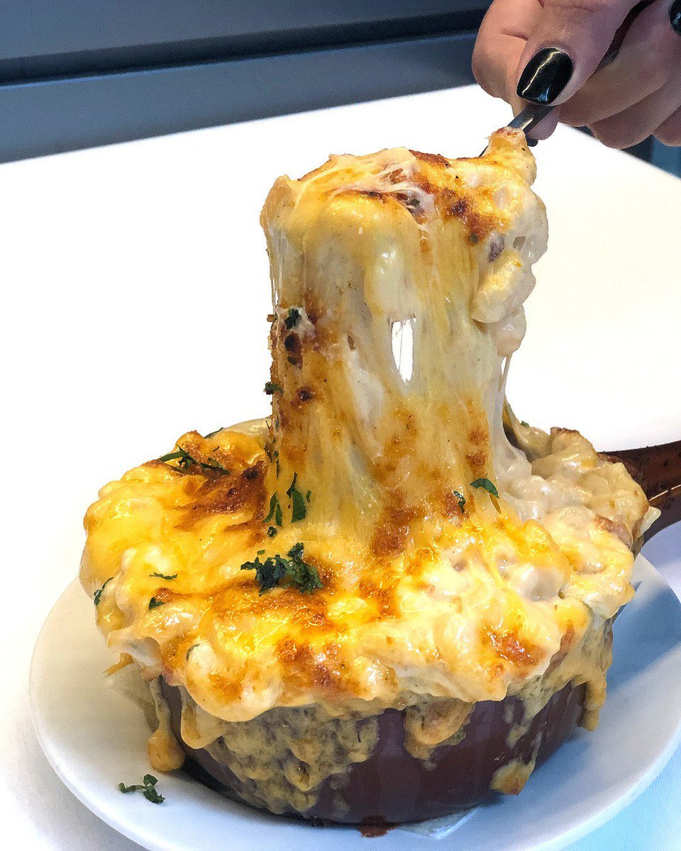 BenandJackSteak's tweet photo. We think that cheese pulls may be the answer to get us through this cold weather 🧀
.
.
.
#benandjackssteakhousenyc #benandjacksnyc #eatingnewyork #steakdinner #luxuryfood #steaks #nysteaks #nyceating #steakhouse #lunch #dinner #steaklovers #macncheese #cheesepull https://t.co/6ZxDtxOH2W