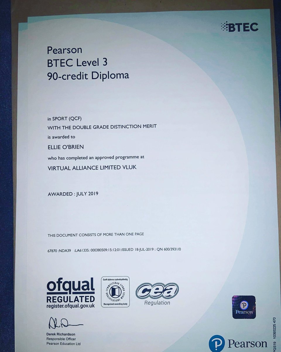Stephan1eOB's tweet image. Ellies first year at college after her school said boxing is not a career 🥊 Smashing Grades like this ✔ So proud and all thanks to the support from her coaches and tutors @thejgacademy which is second to none 📚 #DoubleGradeDistinctionMerit