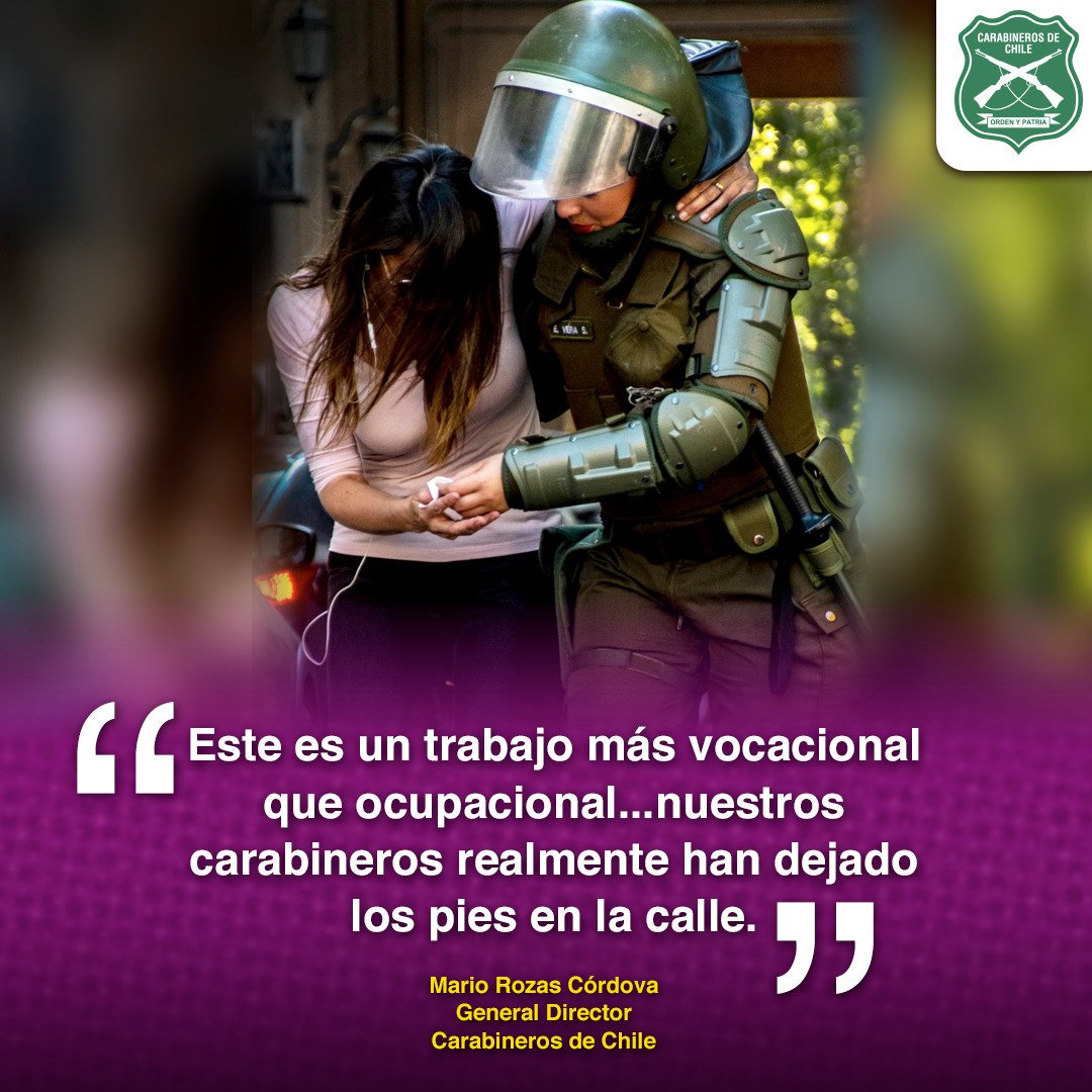 Carabdechile's tweet photo. General Director entregó su apoyo y valoró el sacrificio de los miles de carabineros que han trabajado comprometidamente por la seguridad de la comunidad y el restablecimiento del orden público. https://t.co/X33pmflZPG