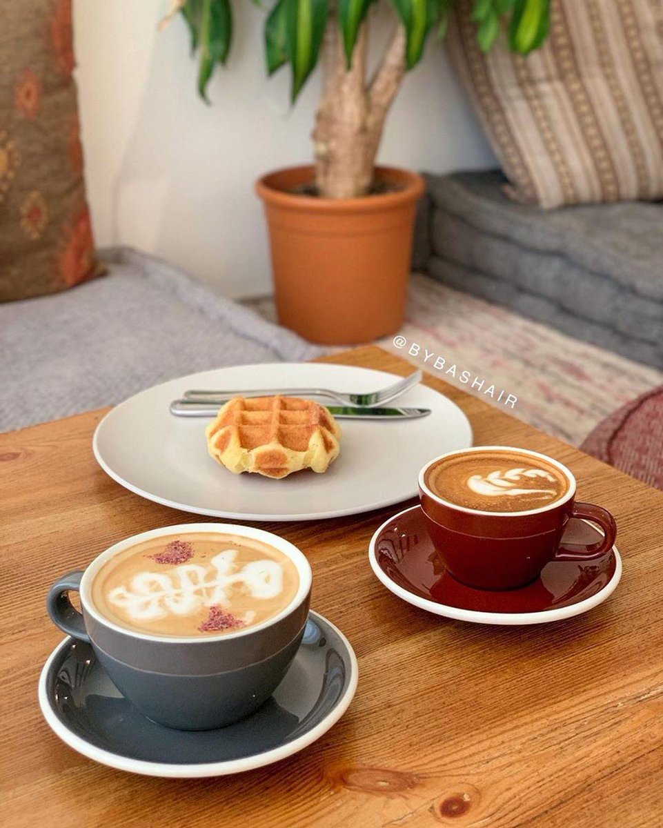 jeddah_cafe2's tweet photo. لكافيه اكليل #جدة
من الكافيهات المريحة بجلستها ☕️
و احسه من الاماكن الرايقه للدراسة !
فلات وايت ١٦ لاتيه الورد ١٩
وافل ١٤
قهوتهم ممتازه الوافل لا بأس
لاتيه الورد لذيذ و النكهه خفيفه 👌🏻
الموقع : حي الفيحاء 🔸.
اوقات العمل : ٦ الصباح الى ١١ الليل

https://t.co/qFJ0Zpj4fu https://t.co/RTP8z230BY