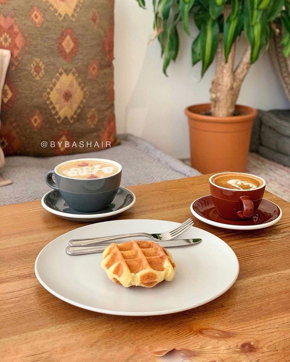 jeddah_cafe2's tweet photo. لكافيه اكليل #جدة
من الكافيهات المريحة بجلستها ☕️
و احسه من الاماكن الرايقه للدراسة !
فلات وايت ١٦ لاتيه الورد ١٩
وافل ١٤
قهوتهم ممتازه الوافل لا بأس
لاتيه الورد لذيذ و النكهه خفيفه 👌🏻
الموقع : حي الفيحاء 🔸.
اوقات العمل : ٦ الصباح الى ١١ الليل

https://t.co/qFJ0Zpj4fu https://t.co/RTP8z230BY