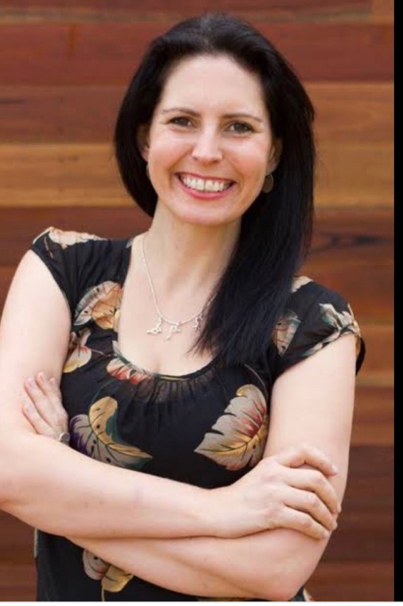 Eat the rainbow 🌈 &amp; laugh. Olympic athlete Lauren Burns <a href="/SusanAlbertiMRF/">#SAMRF</a> The Inaugural Inspiring Positive Lifestyles Breakfast with <a href="/meljones_33/">Mel Jones</a> @VicUniVC <a href="/hanlonclare/">Clare Hanlon</a> @alex_gparker #WDD2019 #eathealthy