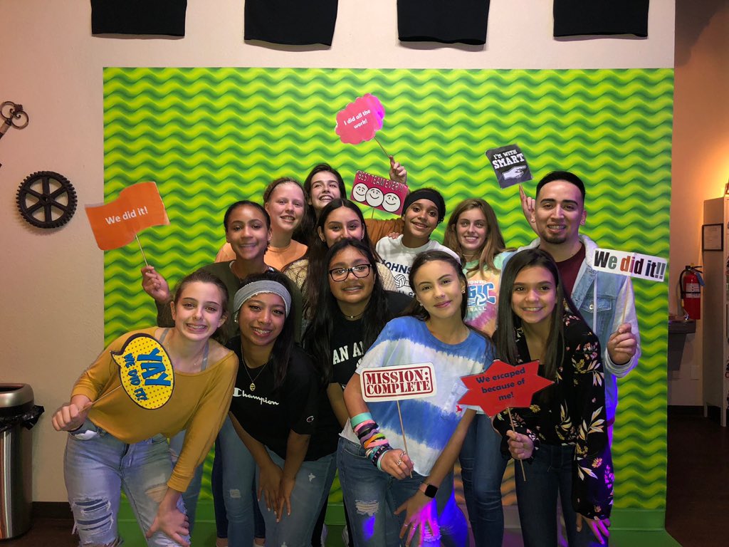 sanantoniomagi1's tweet photo. Successful teams work together, on and off the court. Over the weekend, Coach Rene and his 14's Gold found success as they made it out of an Escape Room together.
#MagicIsHappening
#MagicIsFamily
#ClubSeasonIsComing
ππͺπ« https://t.co/eAeo3Rftvd