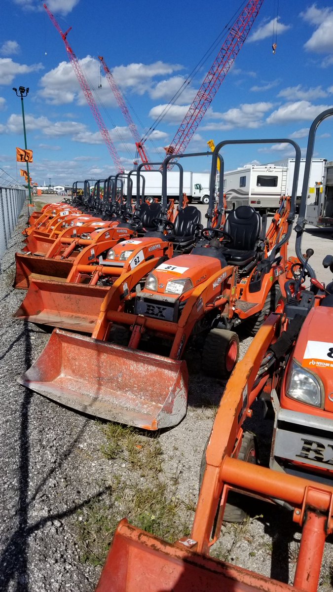 DileyScott's tweet photo. Thank you Robby and James!!!!! Creating Shareholder Value by preparing our equipment for auction @RitchieBros to represent our brand and finish the life cycle of our equipment. #THDRental #OrangePromise #homeraward #PowerofOne @EricDynesRental @ThdSandy https://t.co/DfZAUvdeVg