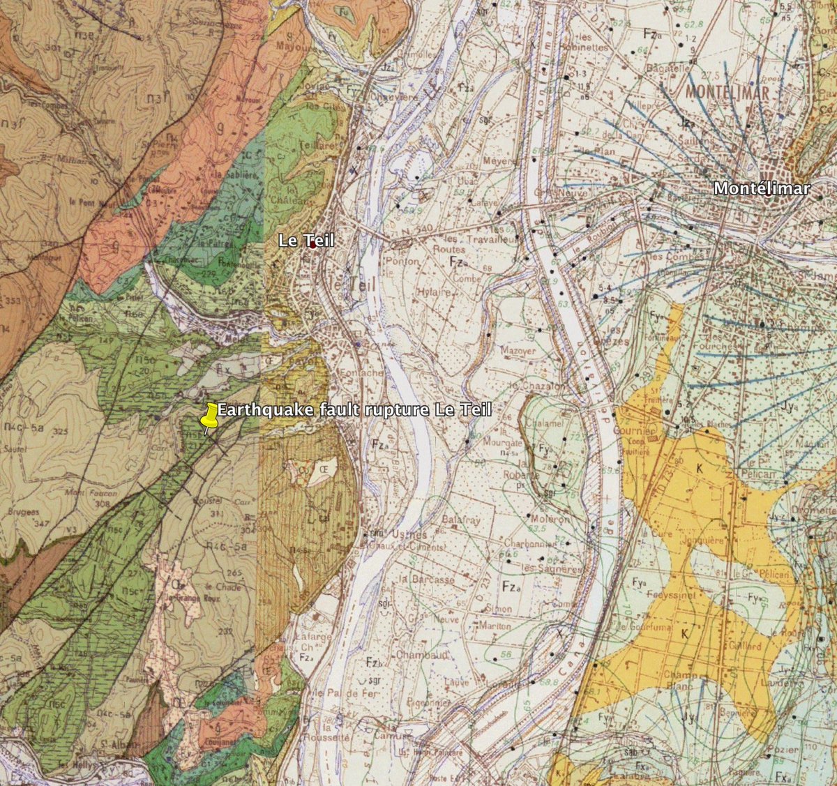 Geoscientists in the field found surface rupture for Nov 11  #earthquake near Montélimar. Surprising for a M5 earthquake, but this 1 seems very shallow (e.g.  #InSAR:  https://twitter.com/RaphaelGrandin/status/1194393834987364354?s=20)Tentative hypothesis linking it to quarry activity nearby is envisaged (= induced event ?)