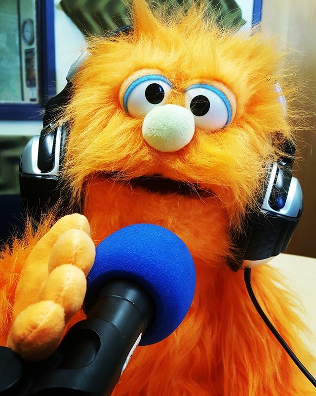 AllieFSimpson's tweet photo. Busy recording our 100th show. Woven Stories Show on Otago Access Radio in Dunedin. Finne came in to have his first visit. 😉🤣 its all about being creative any way you can.💞 #storytelling #radioshows #childrensmusic #childrensstories #oarfm #dunedinnz… https://t.co/4He1QgVDoc https://t.co/qrKTlG5AzT
