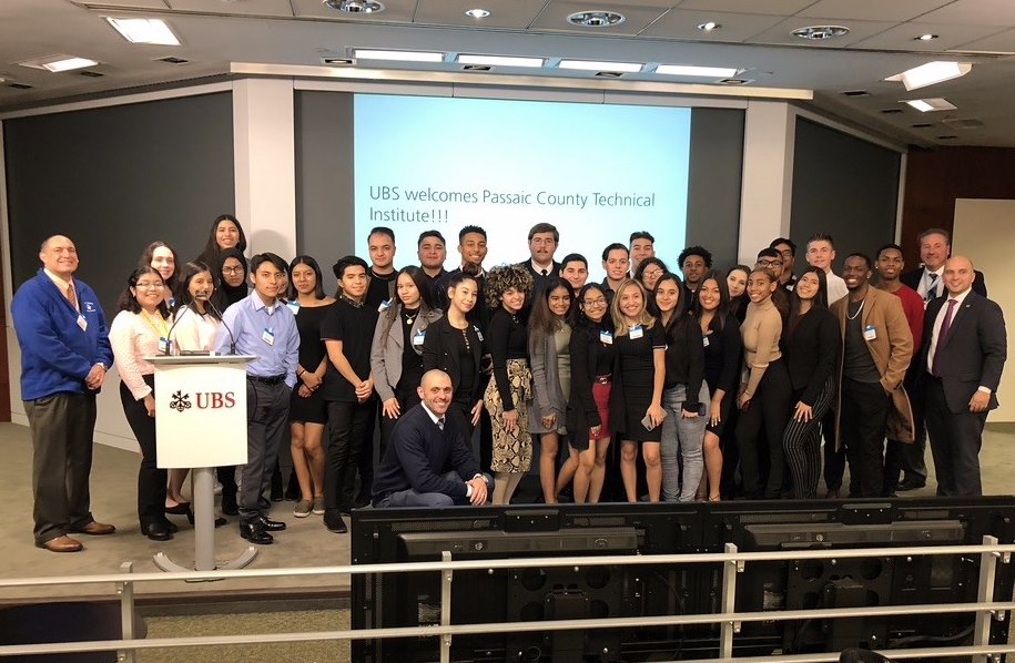 PCTI1's tweet photo. Our Academy of Finance students visit UBS Corporate Office on an educational trip.
Read the full article: https://t.co/TeNs4yZmki https://t.co/Le788bk4t9