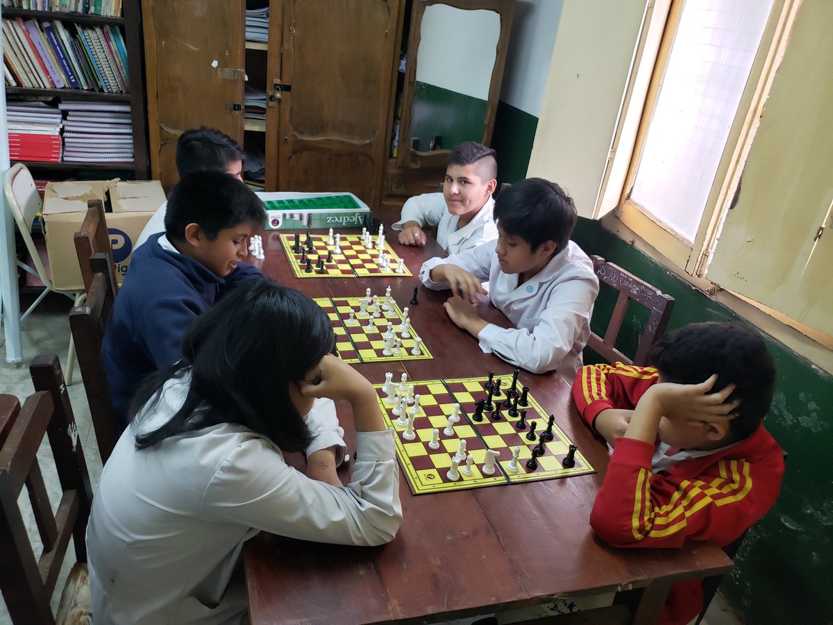 Niños de la escuela Ejército argentino entrenando para su próximo torneo <a href="/fguillesaavedra/">GUILLERMO SAAVEDRA</a> <a href="/matiaszaki16/">Ezequiel Nuñez</a> <a href="/sebaspalomo2016/">Sebastian Palomo</a> <a href="/NahirPadilla1/">Nahir Padilla</a>
