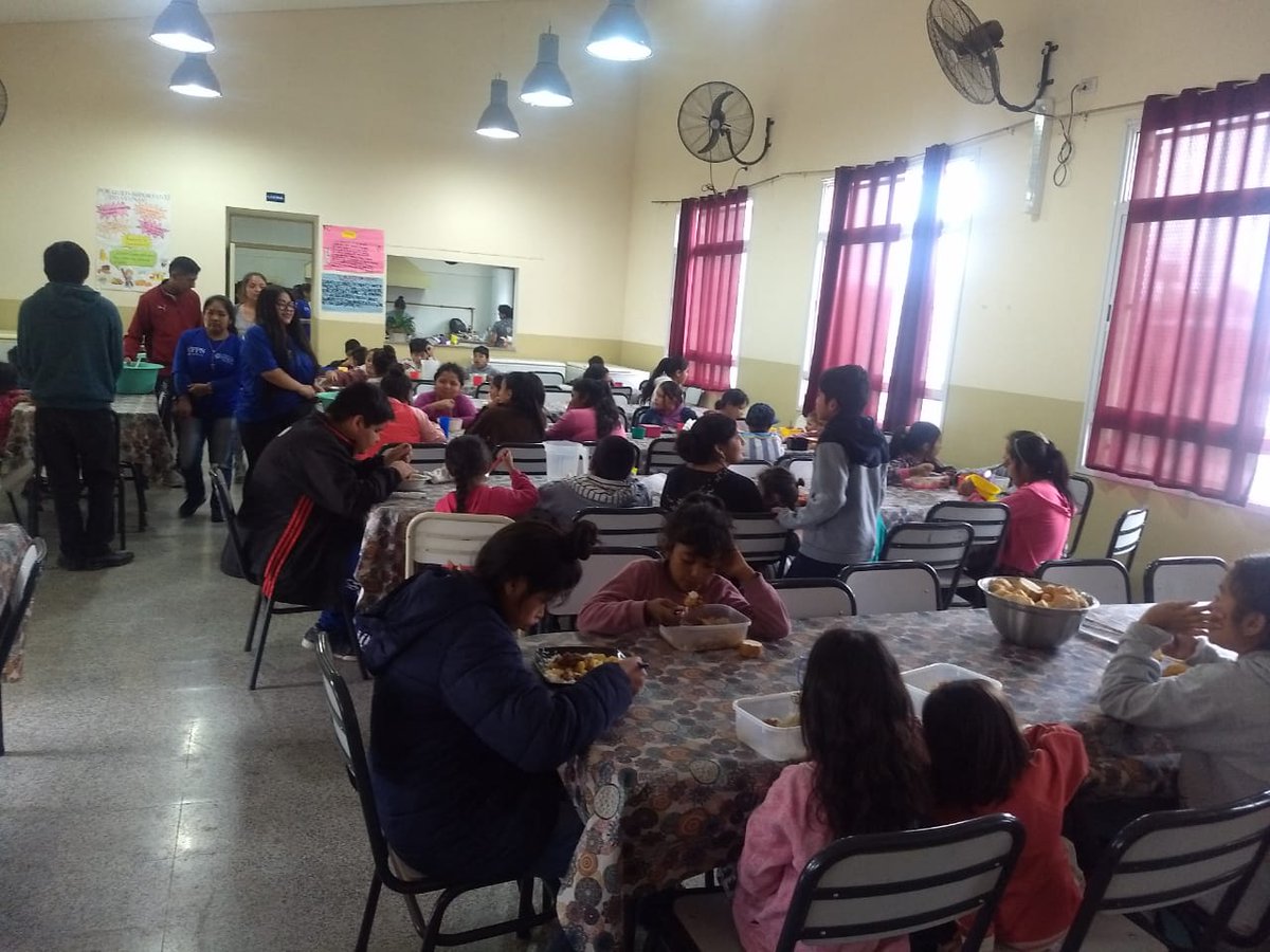 Plan Alimentario Salteño acompañando a niños de la escuela Cristóbal Colón en barrio Norte Grande <a href="/matiaszaki16/">Ezequiel Nuñez</a> <a href="/sebaspalomo2016/">Sebastian Palomo</a> <a href="/NahirPadilla1/">Nahir Padilla</a> <a href="/fguillesaavedra/">GUILLERMO SAAVEDRA</a>