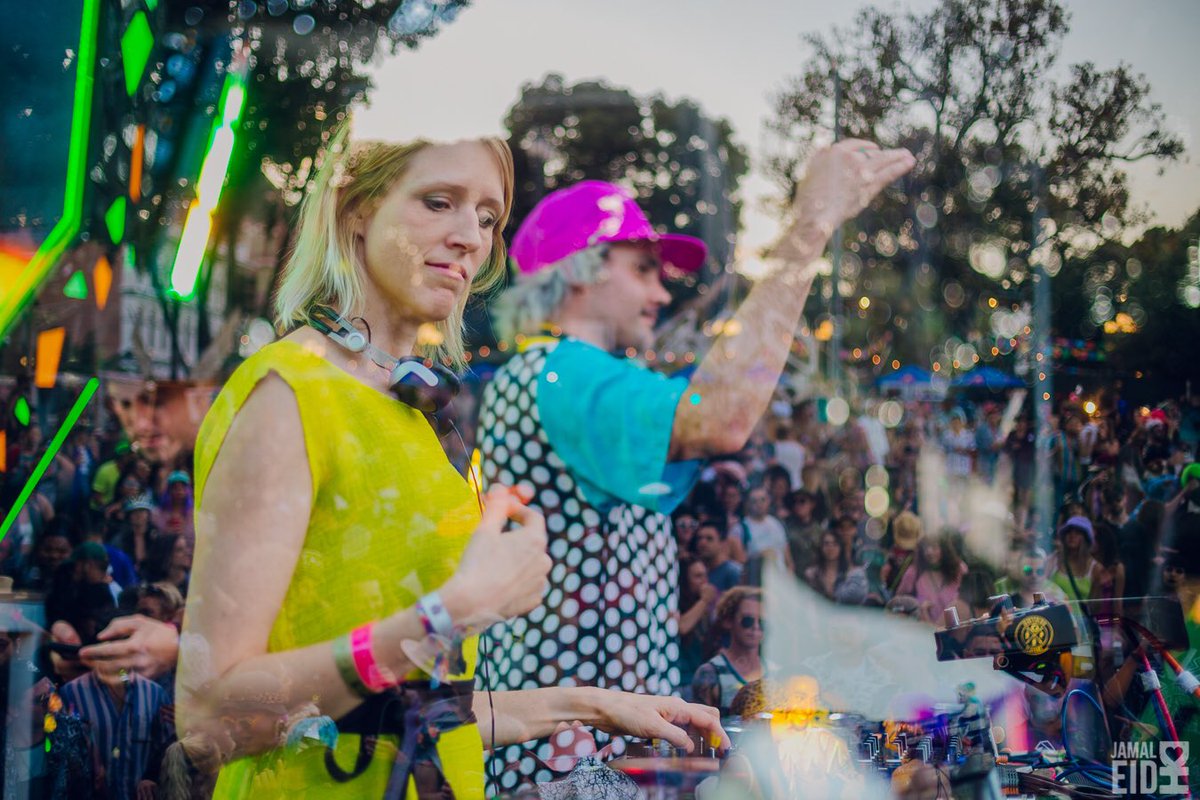 What a blast playing at <a href="/CityHeartsFest/">City Hearts Festival</a> ! Thank you to @deserthearts and Porky for inviting me to play b2b. Salute you guys for the music movement you have created in Cali! ✨🙏🌴🎵💓