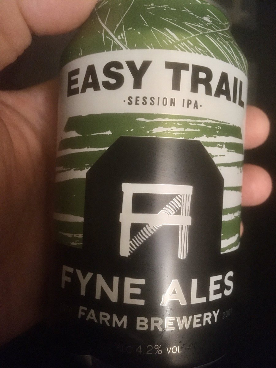 s77tux's tweet photo. 2nd #BeerForTonight is @FyneAles #EasyTrail session IPA (4.2% ABV, 330ml) Golden, clear appearance; light citrusy aroma; crisp mouthfeel with a hoppy taste, followed by slightly malty aftertaste. #Slàinte #NowDrinking https://t.co/LvQLCxBP8m