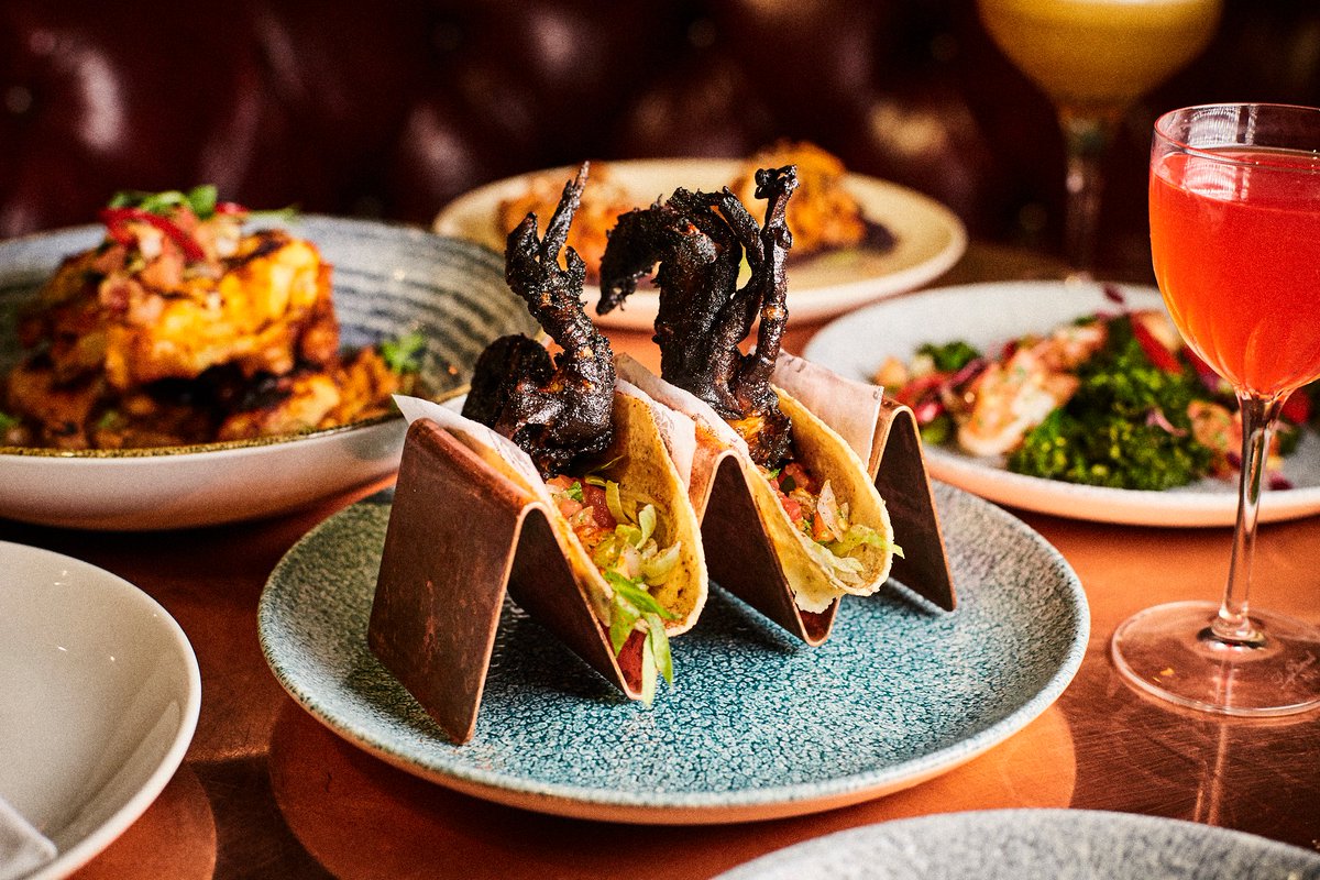 La Bodega Negra tweet media