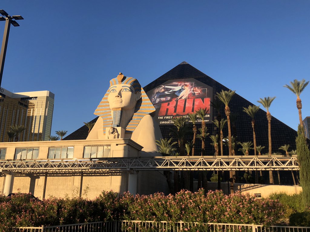 VizWizBI's tweet photo. What a turnout for #RunData19! Definitely a new record!! Thank you everyone that came along. I had a great time! 5:45am start again tomorrow. Join us! #TC19 #data19 https://t.co/3XqbKgXBts