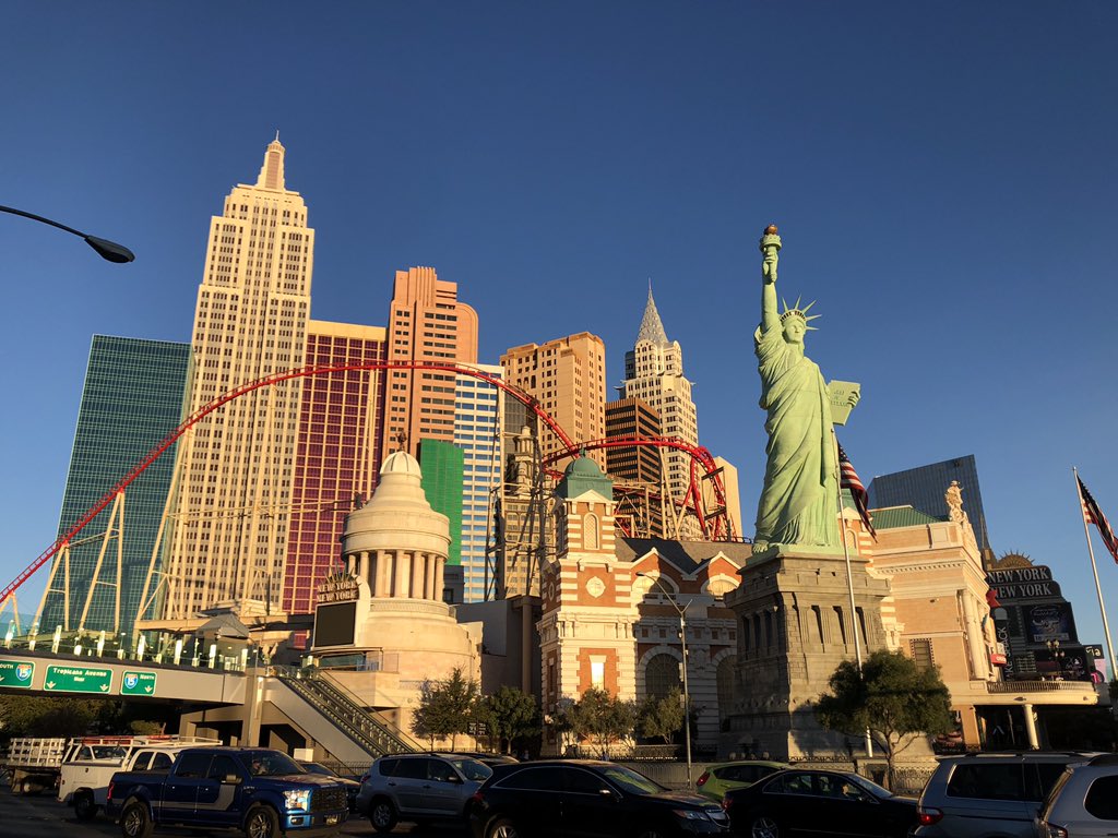 VizWizBI's tweet photo. What a turnout for #RunData19! Definitely a new record!! Thank you everyone that came along. I had a great time! 5:45am start again tomorrow. Join us! #TC19 #data19 https://t.co/3XqbKgXBts