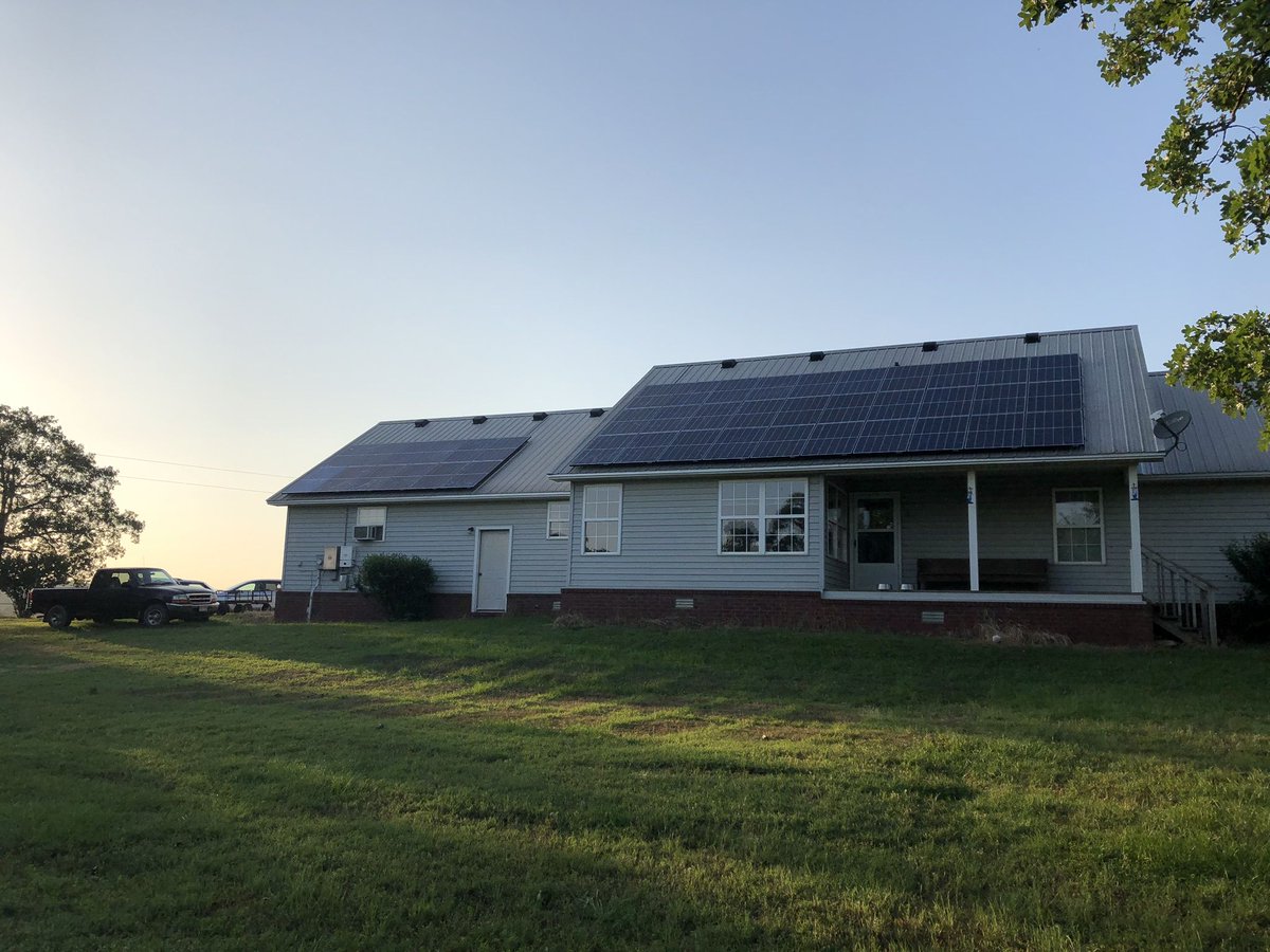 sunlightsolarco's tweet photo. There's no question that going solar means going green, but how does it look? Check out our projects at @sunlightsolarco: https://t.co/yYk2ZXbVTM
#SunlightSolarCompany #GoSolar #SolarPanels https://t.co/t8ziypUKvj