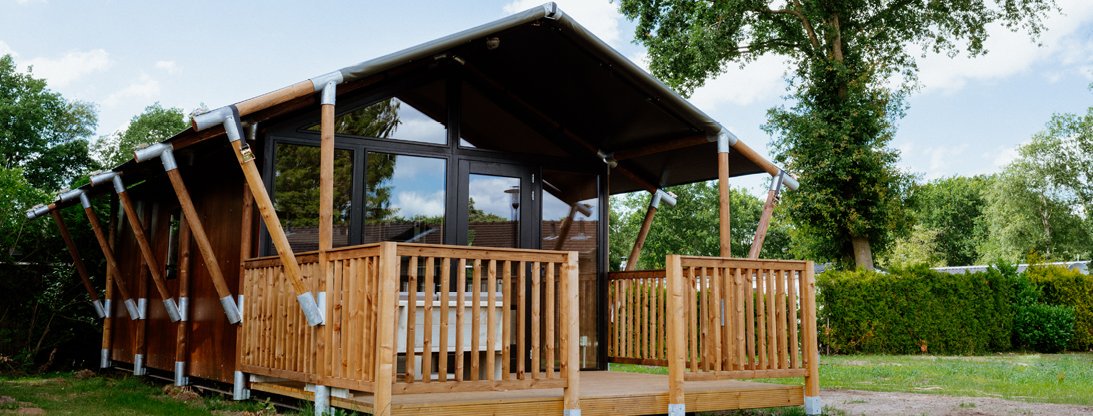 Glamping news!📰 A winter coat for your safari tent, new interior styles and insulated glamping tents for year-round glamping pleasure. And it doesn't even end here...😏 So take a moment, read our blog and let yourself be inspired. We have lot to tell! outstandingtent.com/the-safari-ten…