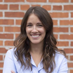 SMWiToronto's tweet photo. Up next at 11:30, we sit down with 3 Canadian brands who are challenging their respective industries &amp; developing deep relationships with customers. Sarah Feldman of @Endy, Michelle Adams of @knixwear, &amp; Aila Morin of @Mejuri take the stage!  https://t.co/znotKDYZyf #SMWTO https://t.co/6p6fmfzzUc