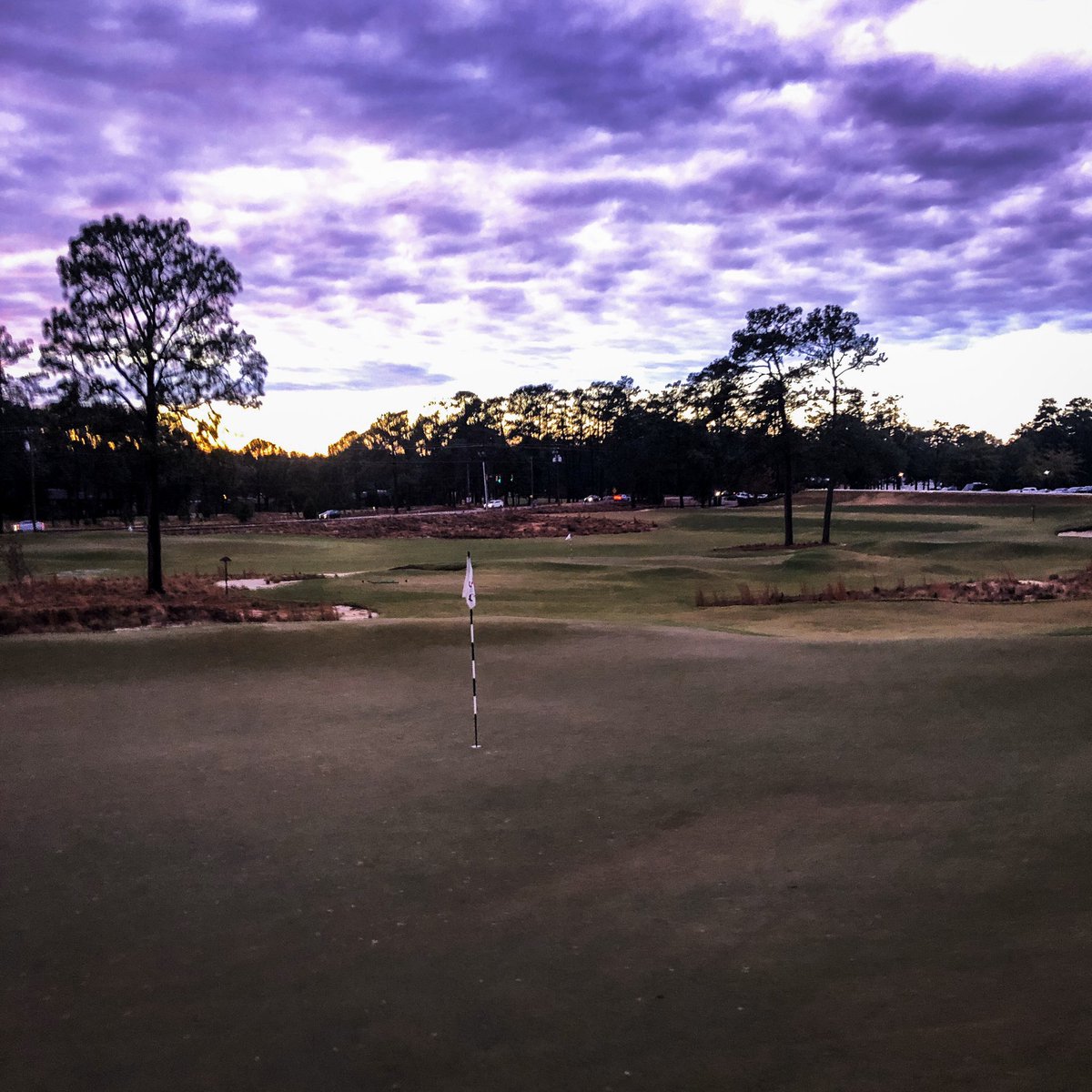 cordiewalker's tweet photo. T H E   C R A D L E. 
This is what golf is all about.  
Fun course, stunning landscape, music coming from speakers throughout, and a ninesome playing a quick match in 28 degrees 🙌🙌 @PinehurstResort  #top100summit https://t.co/4FqxDYSVmG