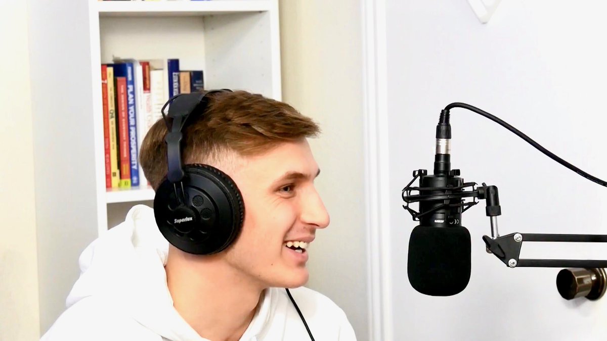 JamesFosterPod's tweet photo. In this episode Dylan talk to James about how balances life with a 60 hour work week, how one $18 product has changed his life and how he got busted, in a BIG way! @DylShaw9 https://t.co/nNee1a47qT